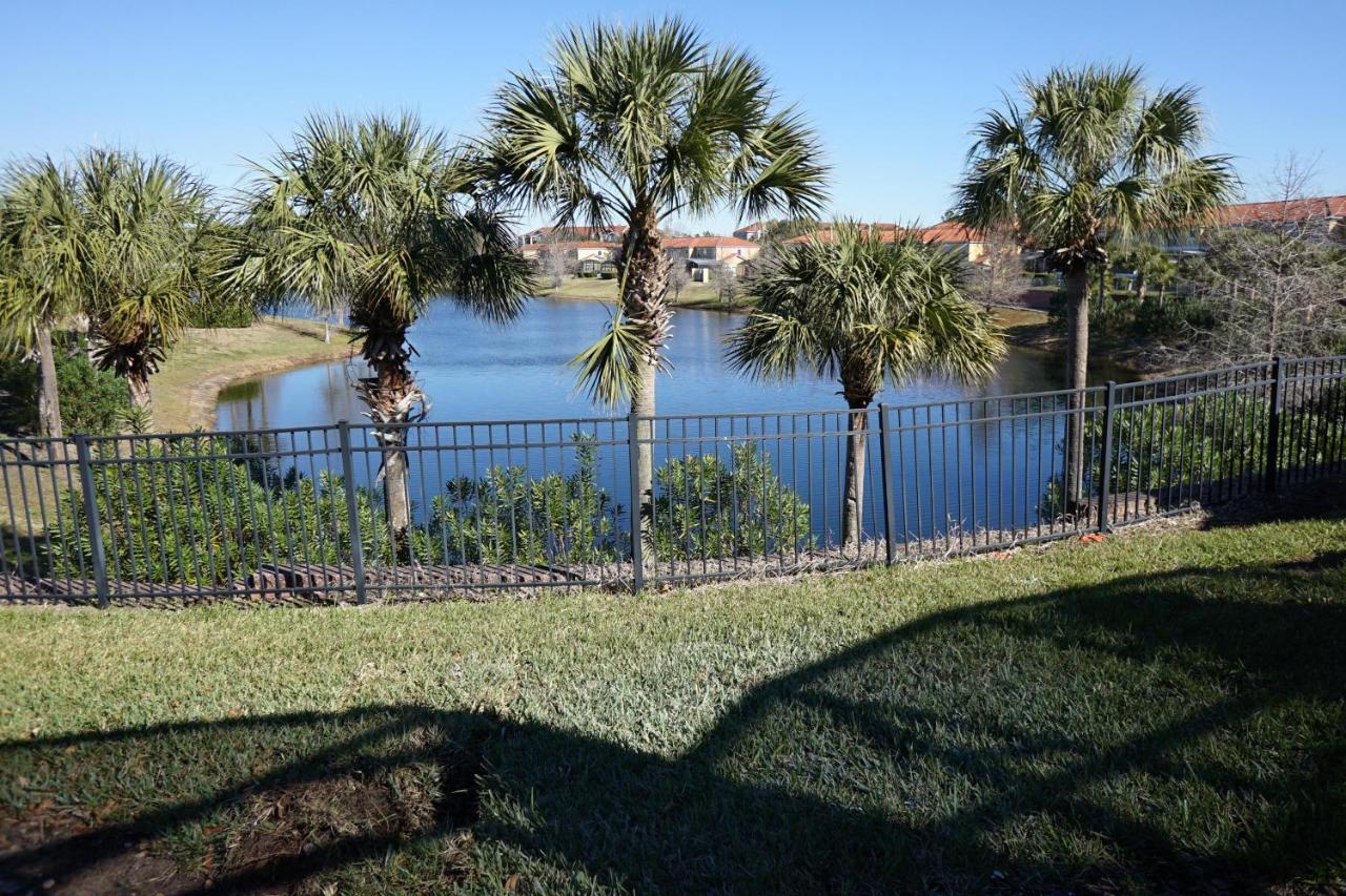 New! Lakefront Views- Encantada Resort Townhouse Kissimmee Exterior photo